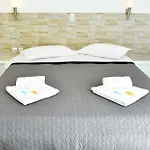 Glaronisia Hotel 3*