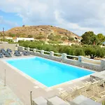 Glaronisia Hotel Pollonia