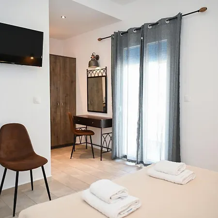 Glaronisia 3* Pollonia