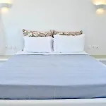 Hotel Glaronisia Pollonia