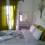 Glaronisia Hotel