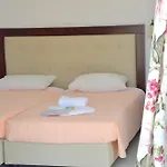 Hotel Glaronisia 3*