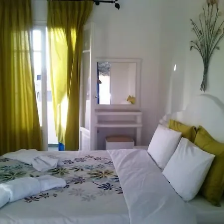 Glaronisia Hotell