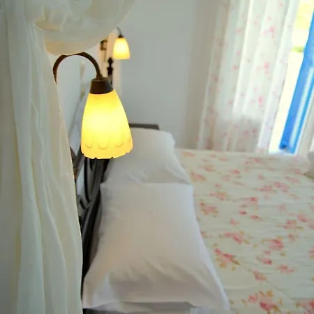 Hotel Glaronisia Pollonia