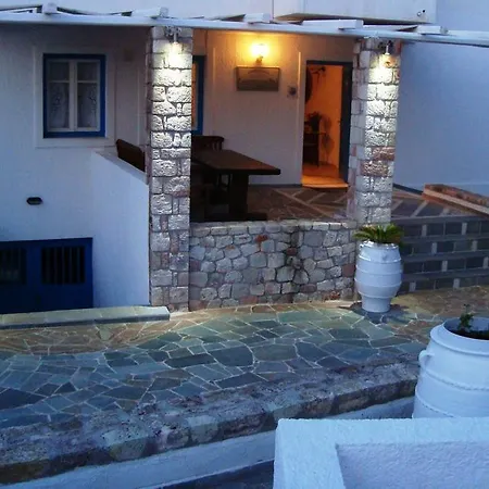 Glaronisia Hotel Pollonia