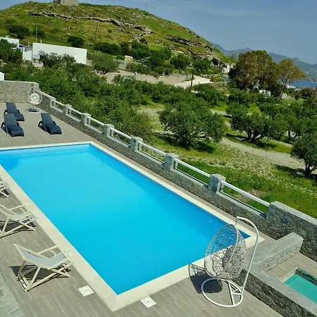 Glaronisia Hotel