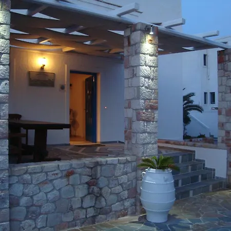 Otel Glaronisia