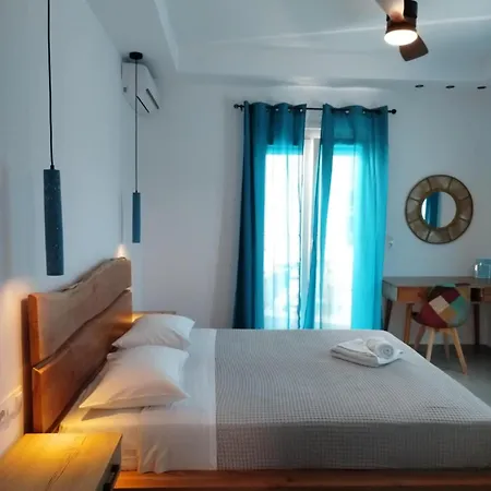 Hotel Glaronisia Pollonia