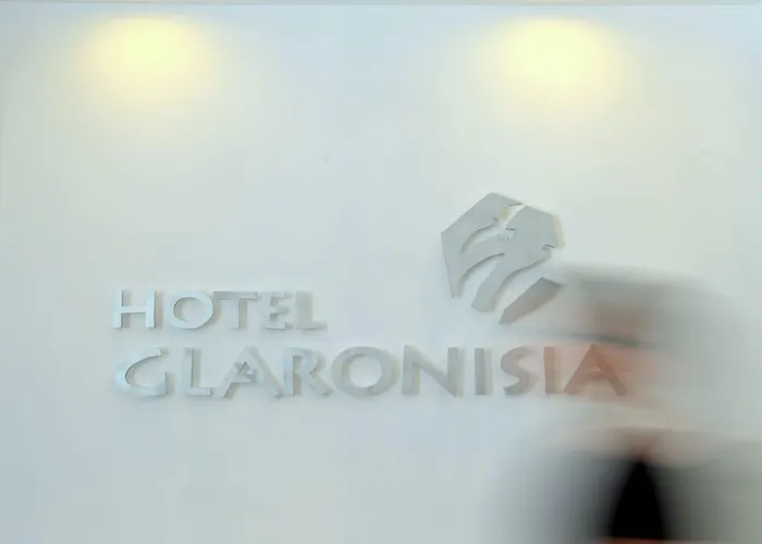 Glaronisia Szálloda