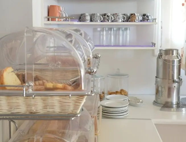 Glaronisia Szálloda