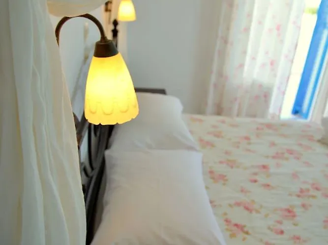 Hotel Glaronisia Pollonia