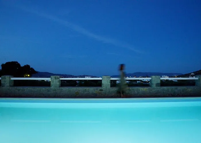 Glaronisia 3* Pollónia