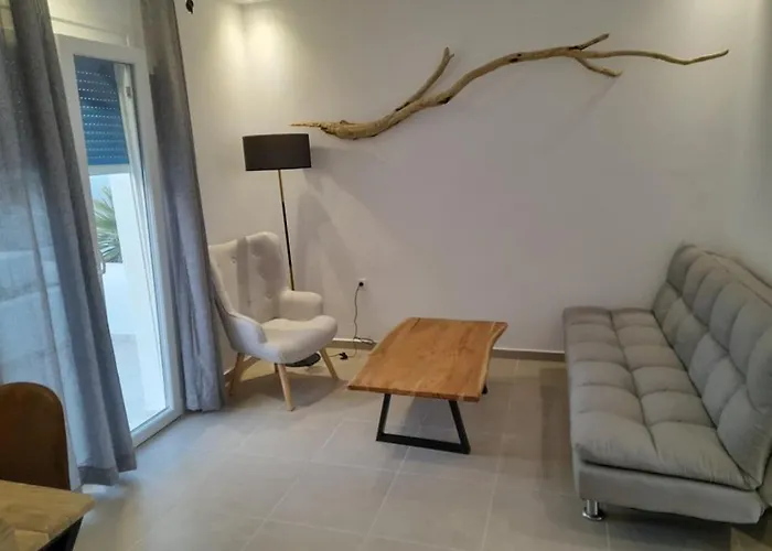 Glaronisia 3* Pollónia