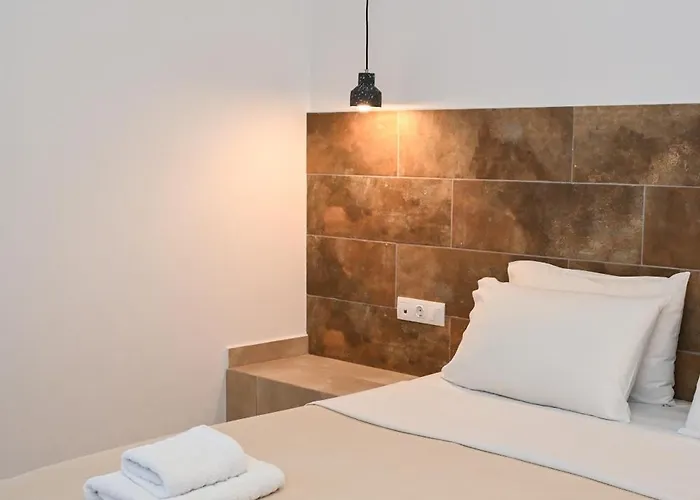 Glaronisia Szálloda