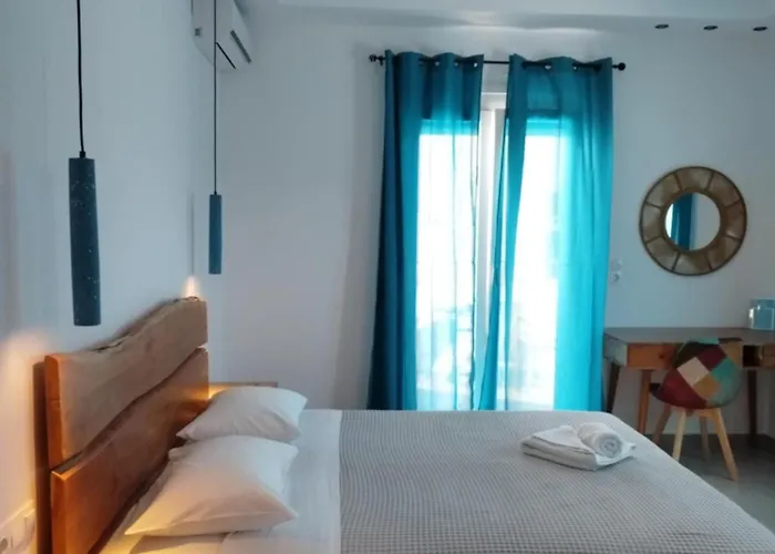 Szálloda Glaronisia Pollónia